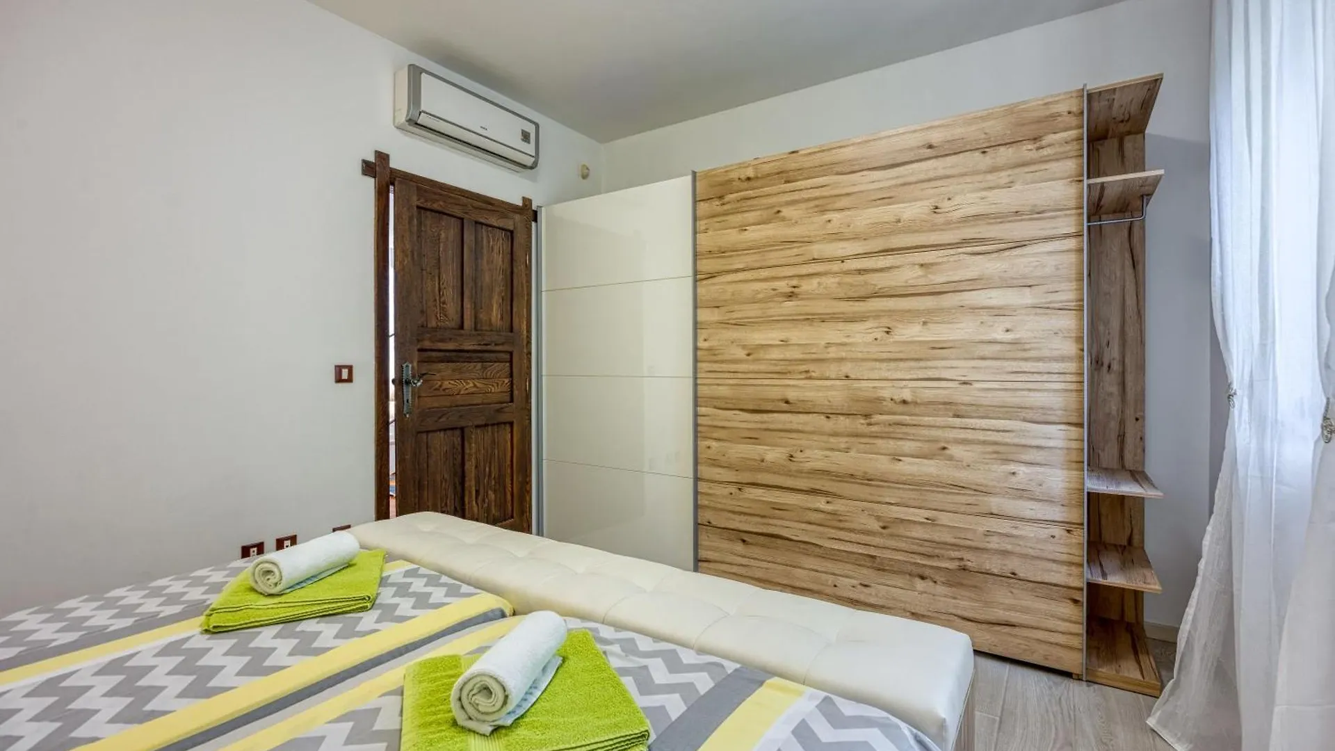 Villa Kristina With Pool - Happy Rentals Tar-Vabriga